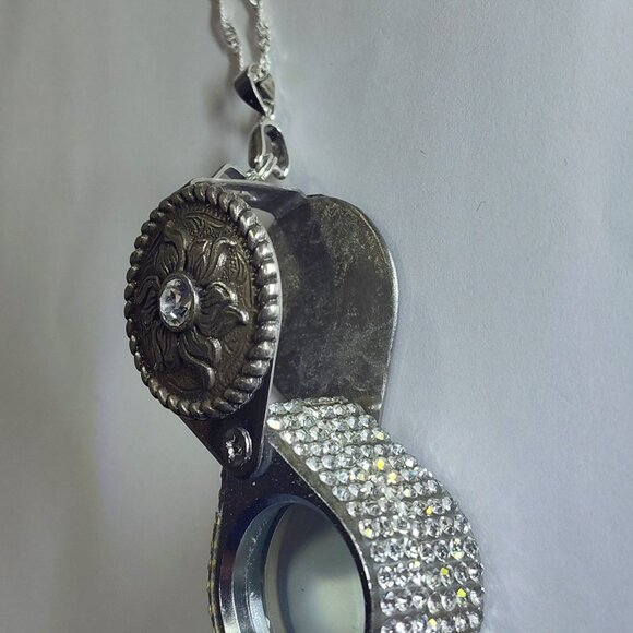 Magnifying Glass Rhinestone Oxidized Silver Jeweler's Loupe Pendant Necklace 20x - Picture 9 of 12